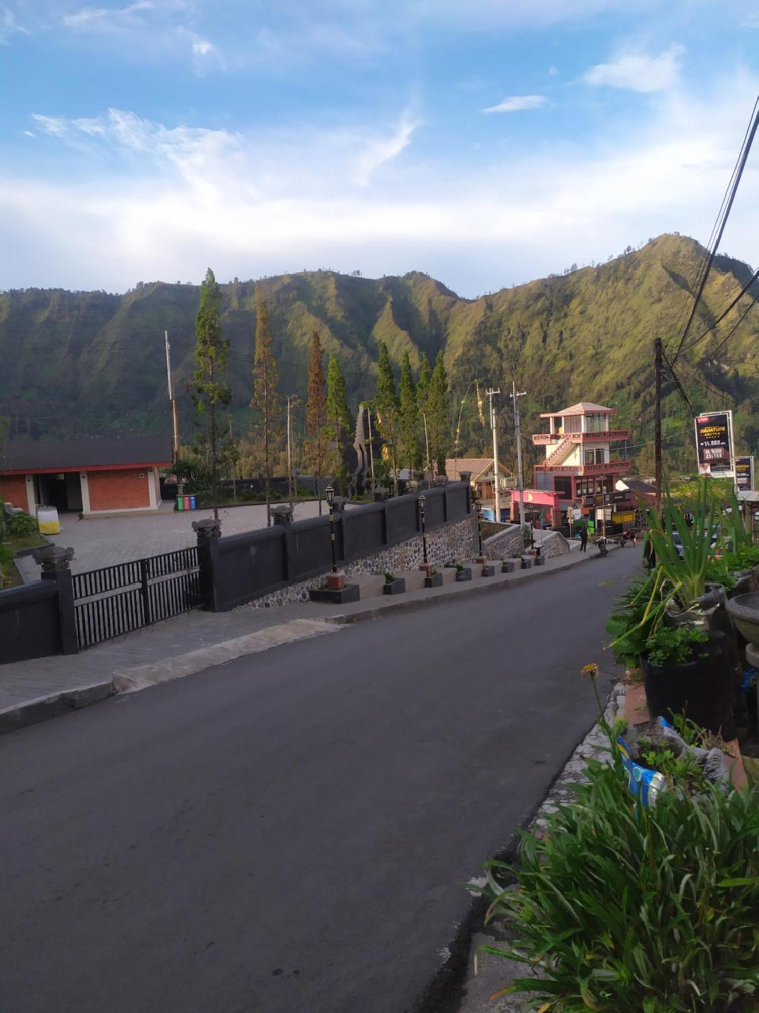 Lusman Homestay Bromo Ngadisari ภายนอก รูปภาพ
